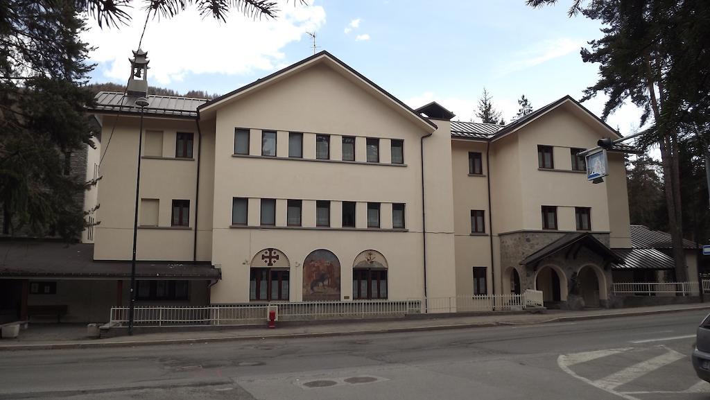Hotel Casa San Francesco Bardonecchia Exteriér fotografie