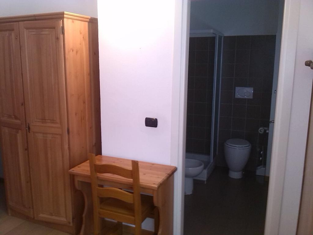 Hotel Casa San Francesco Bardonecchia Pokoj fotografie