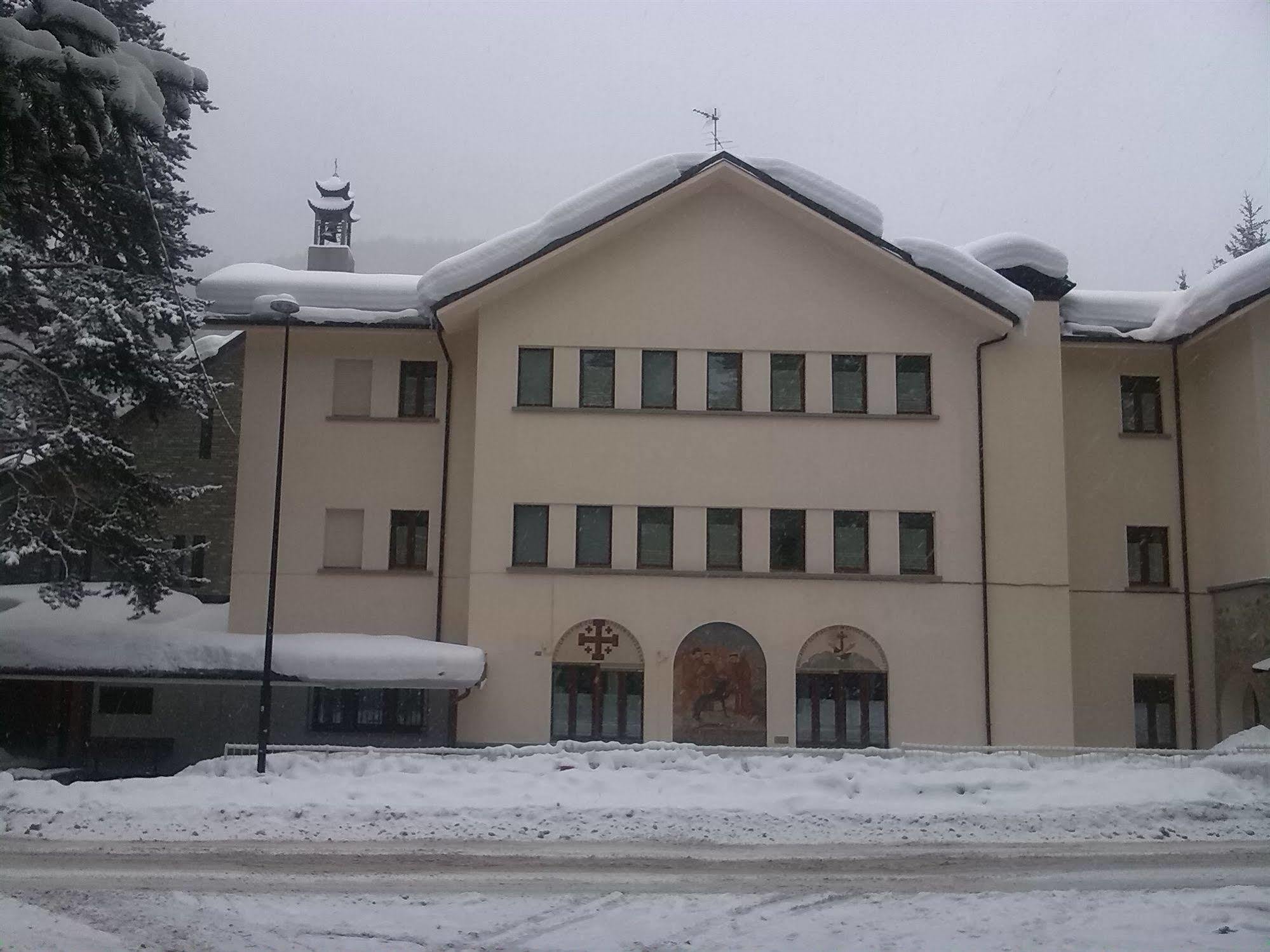 Hotel Casa San Francesco Bardonecchia Exteriér fotografie