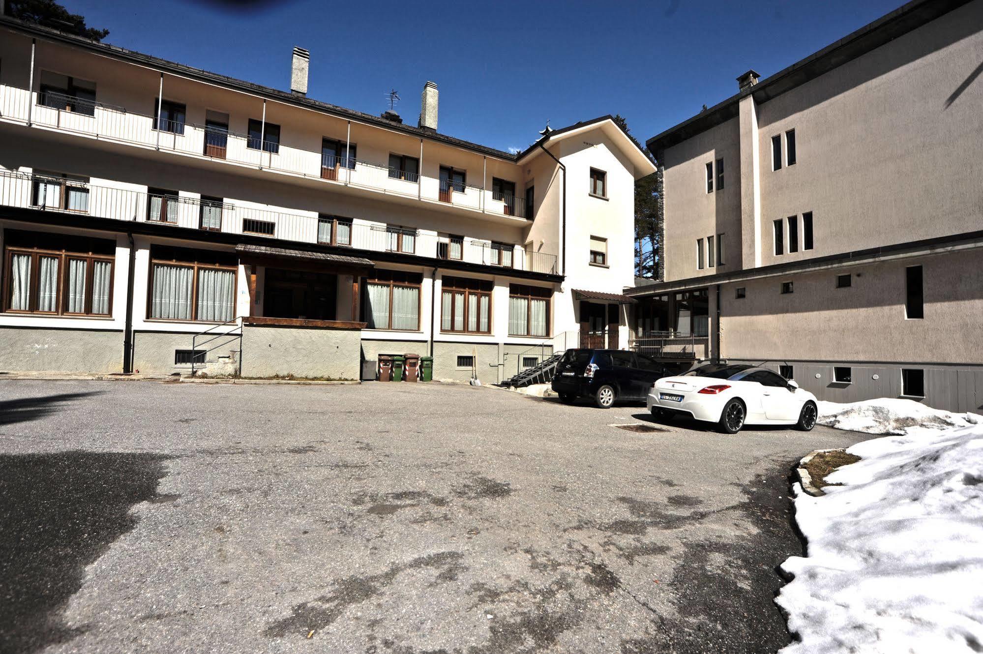 Hotel Casa San Francesco Bardonecchia Exteriér fotografie
